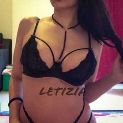 3249873580-letizia
